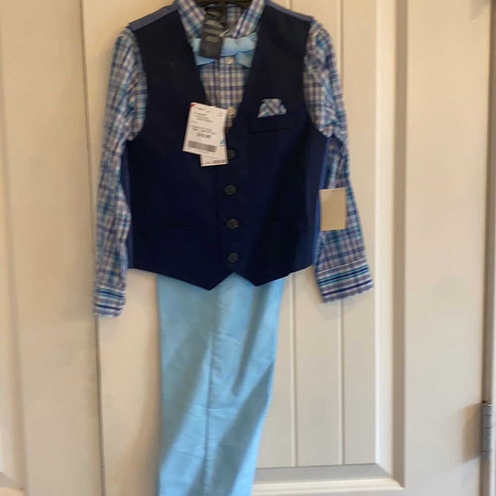 NWT boys 3pc suit